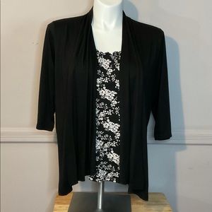 White Stag black & white half sleeve top